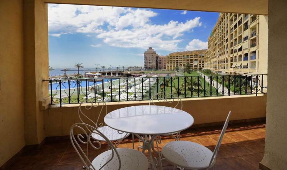 First Line Apartment Порт Саплайя Экстерьер фото